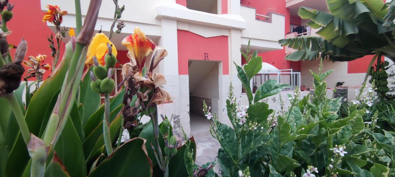 Sal Service Red Moradias Residence With Pool Santa Maria Exterior photo