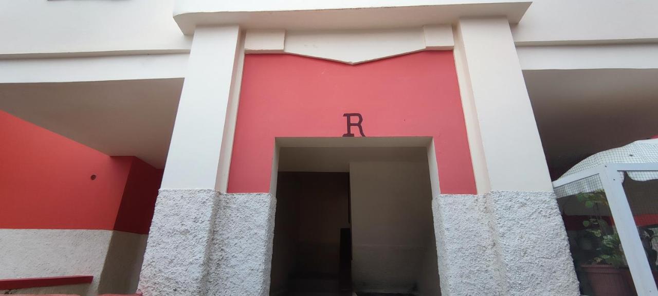 Sal Service Red Moradias Residence With Pool Santa Maria Exterior photo